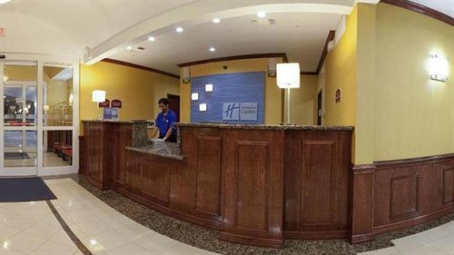 Holiday Inn Express Hotel And Suites Falfurrias Ngoại thất bức ảnh
